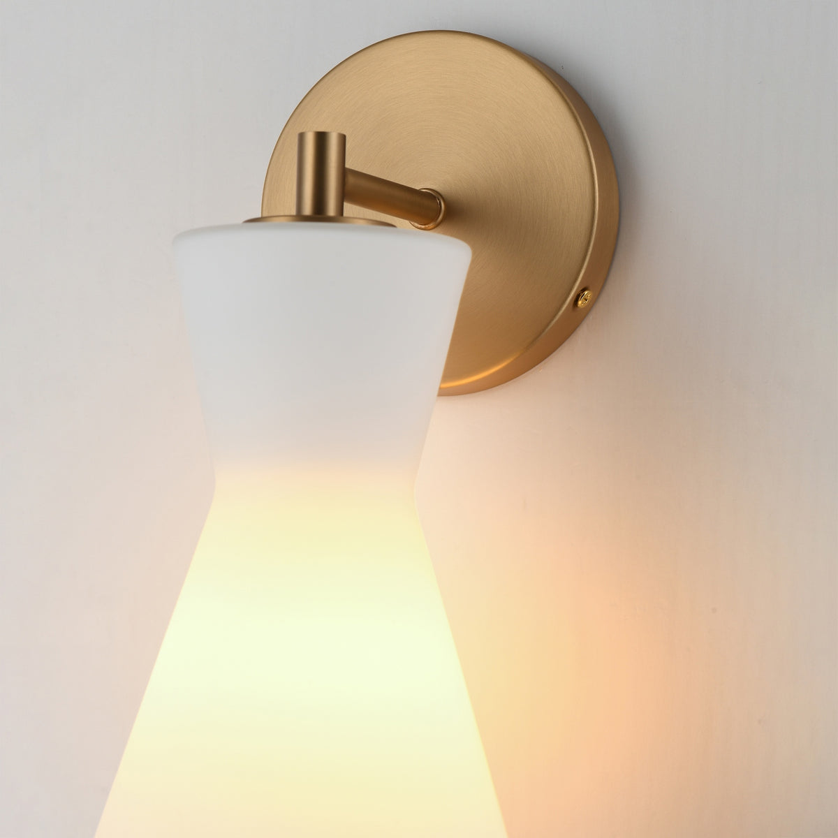 Sinch Wall Sconce