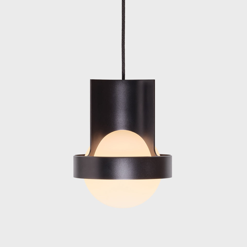 Loop Single Pendant + Sphere IV bulb