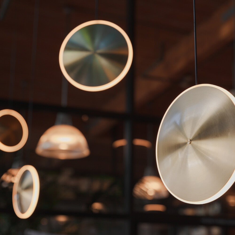Chrona Dish Vertical Pendant Light