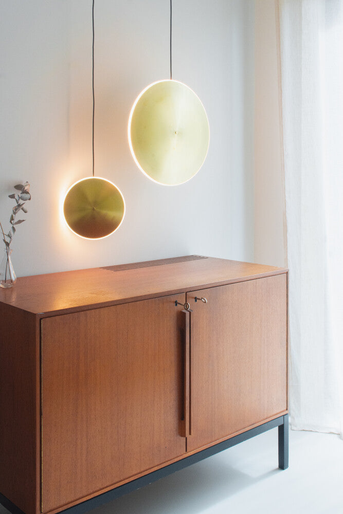 Chrona Dish Vertical Pendant Light
