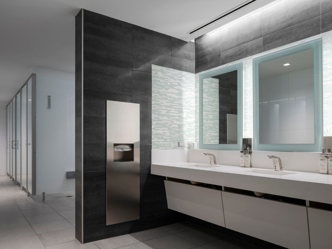 Wall-Grazing Lighting for Textured Walls